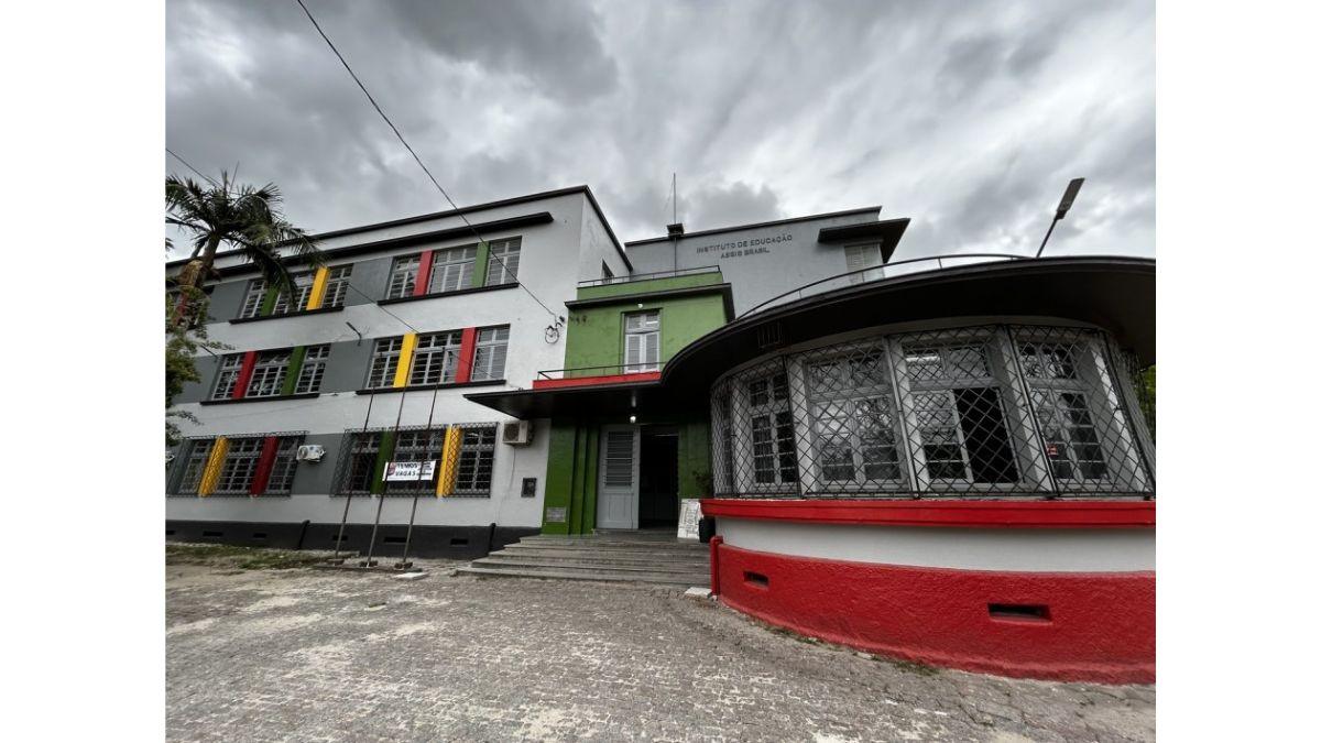 Educação em foco: Leite inaugura ano letivo e devolve Instituto Assis Brasil revitalizado