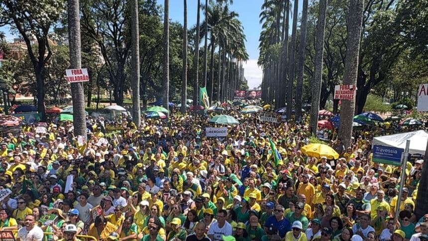 Direita mobiliza atos em mais de 20 cidades contra Lula e ministros do STF