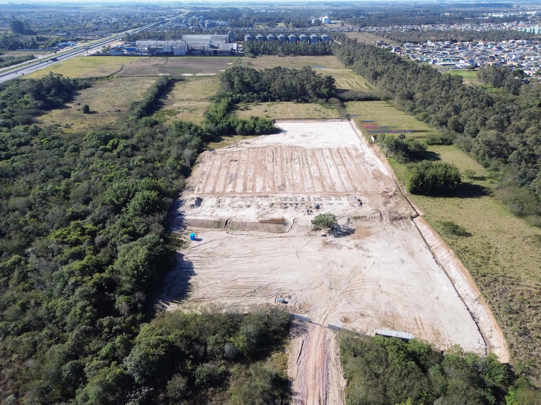 A Justiça do Trabalho determinou a paralisação imediata das obras da nova arena. A medida foi tomada dentro de um processo que investiga possíveis irregularidades financeiras relacionadas ao clube.