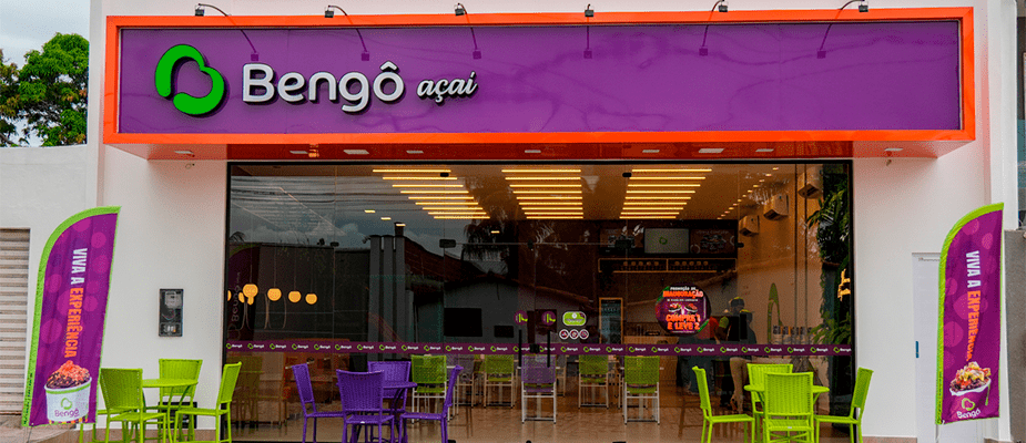 A história do Bengô Açai. O trabalho informal, apesar das dificuldades, muitas vezes serve como ponto de partida para grandes histórias de sucesso.