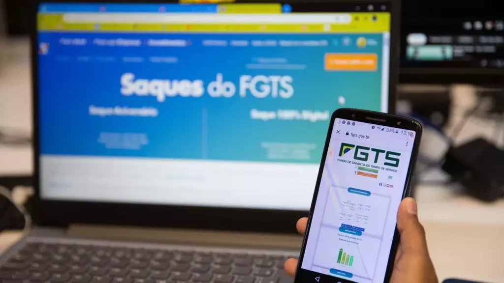Proposta pode permitir sacar até 20% do FGTS para pagar dívidas e aliviar o orçamento das famílias.