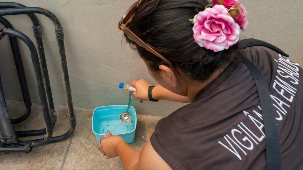 Esse crescimento de 23,7% indica que a proliferação do mosquito está avançando de forma acelerada, o que aumenta o risco de novos casos da doença.