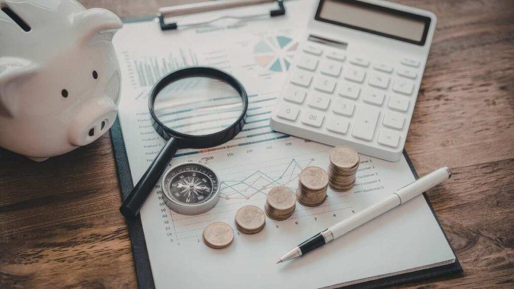 Controle financeiro ajuda famílias a organizar gastos e manter o equilíbrio do orçamento