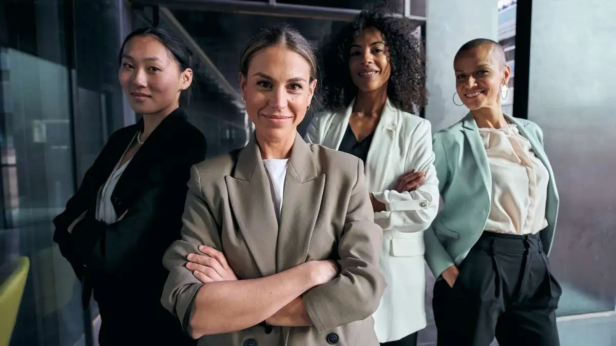 Previdência privada ganha espaço entre mulheres em meio à busca por segurança financeira e planejamento do futuro