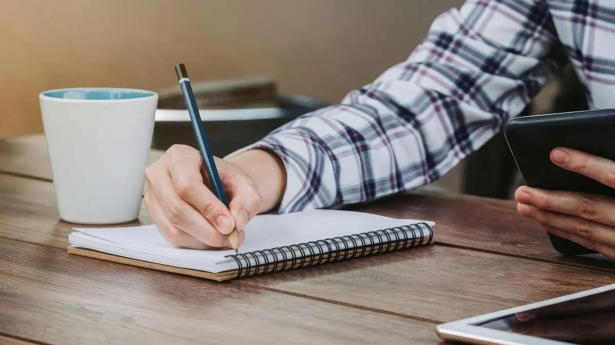 Como fazer um orçamento simples quando o dinheiro aperta