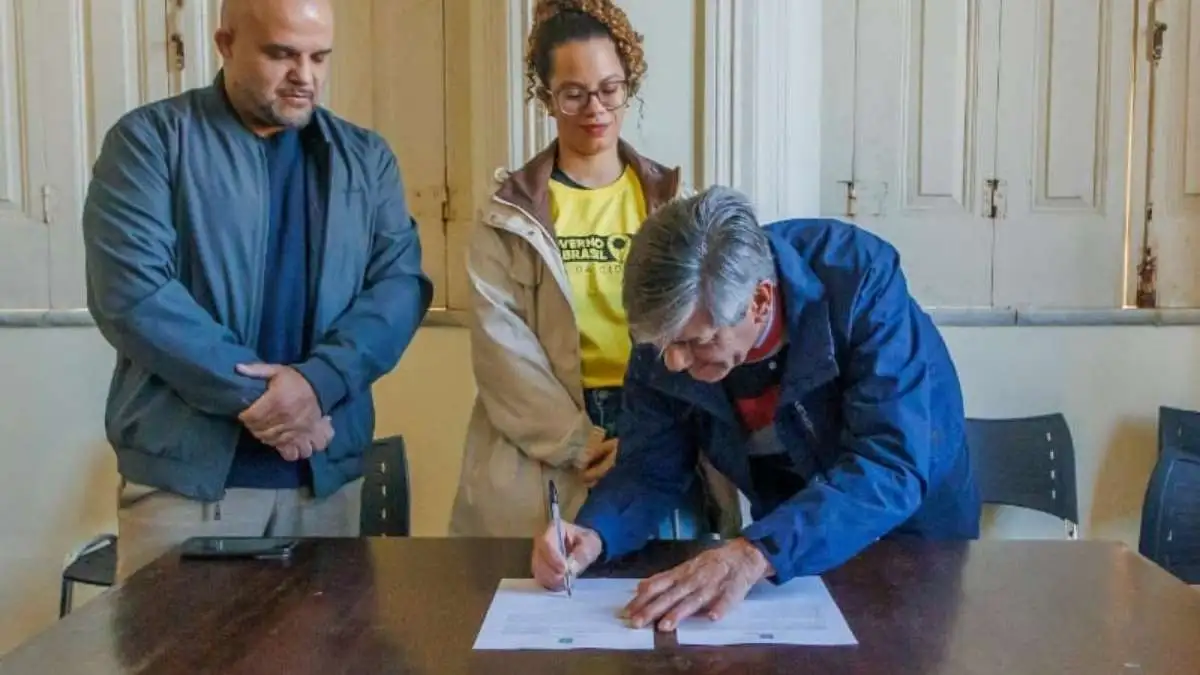 Estação da Juventude chega a Pelotas com foco em qualificação, inclusão digital, cultura e oportunidades para jovens de 15 a 29 anos.