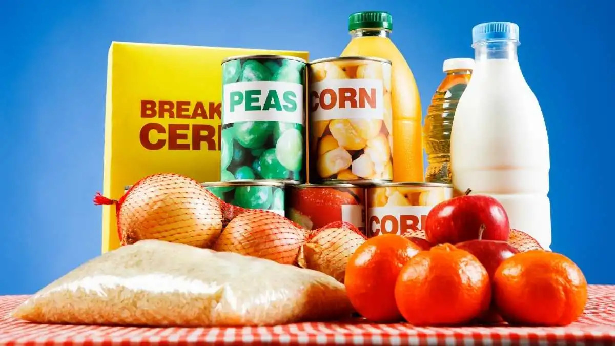 Entenda por que a cesta básica ficou mais cara, quais fatores aumentaram o preço dos alimentos e por que o salário parece render cada vez menos.